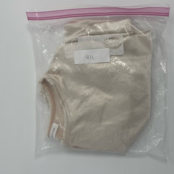 Melissa Nepton Ivory soft V neck Classic Quiet Luxury Satin Relaxed julian top - Picture 8 of 8